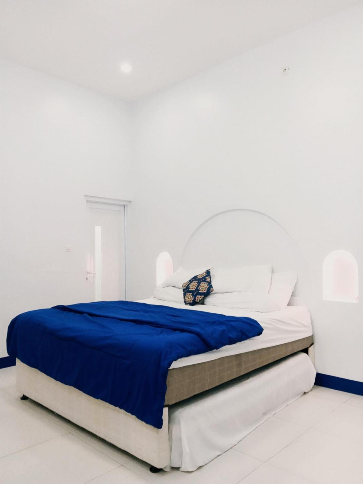 Villa Blue Door, Puncak Pondok Cipaseban Екстериор снимка